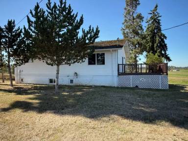 Main picture of 21995 Riverwood Rd