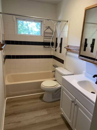 Main picture of 108 Laurel Cir
