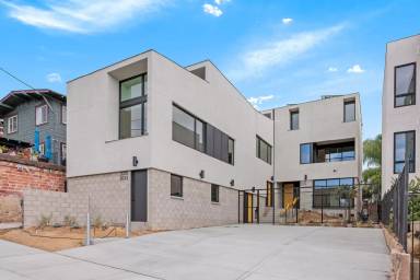 Main picture of 2035 Albatross St