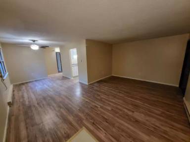 Main picture of 6175 Hocker Dr