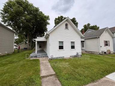 Main picture of 829 Steele Ave
