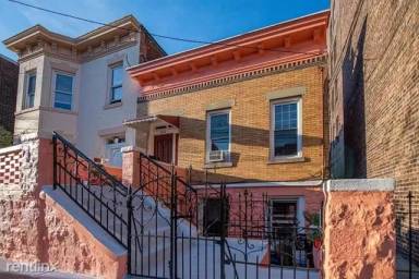 Main picture of 584 59th St