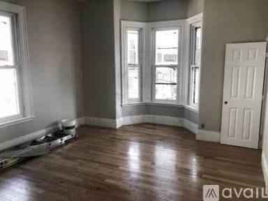 Main picture of 12 Lincoln Ave