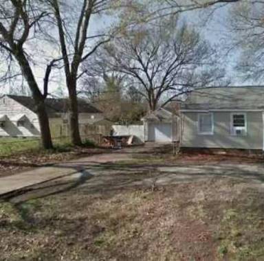 Main picture of 33 Roland Dr