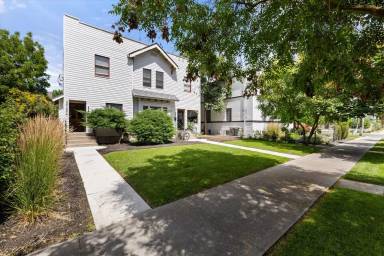 Main picture of 208 W Bannock St