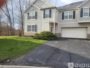 Main picture of 631 Bridle Ct