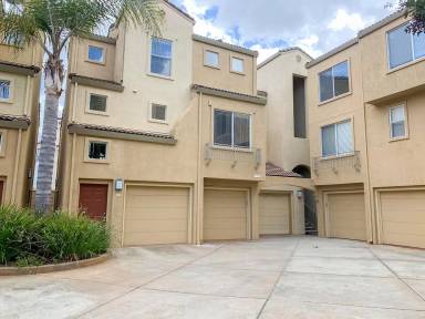 Main picture of 1690 Civic Center Dr