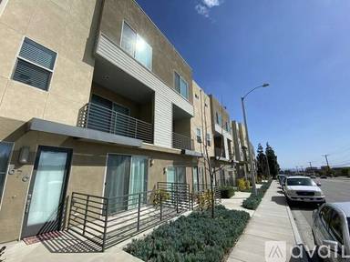 Main picture of 652 Central Ave