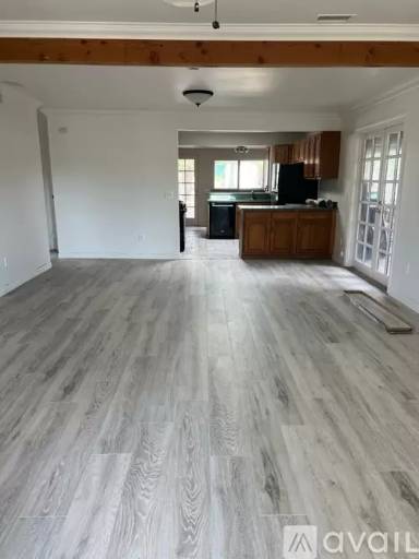 Main picture of 733 S Lincoln Ave