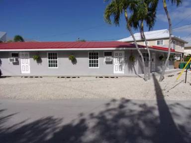 Main picture of 101 Caloosa St
