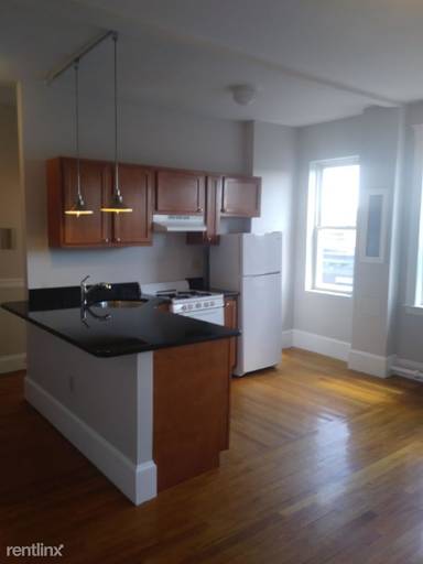 Main picture of 1193 Commonwealth Ave