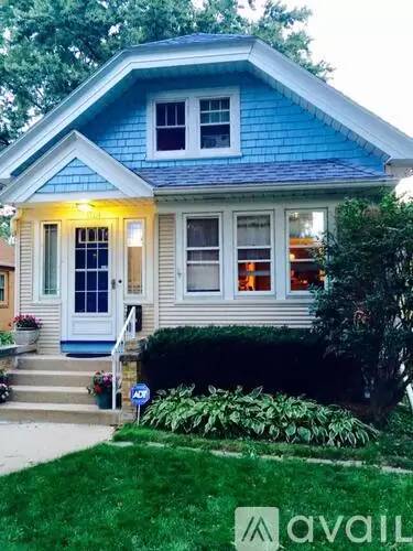 Main picture of 5120 N Elkhart Ave