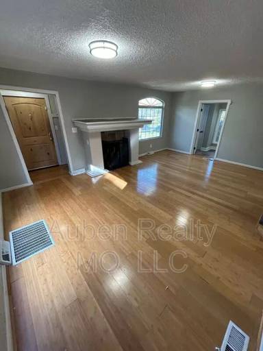 Main picture of 7409 Forest Ave