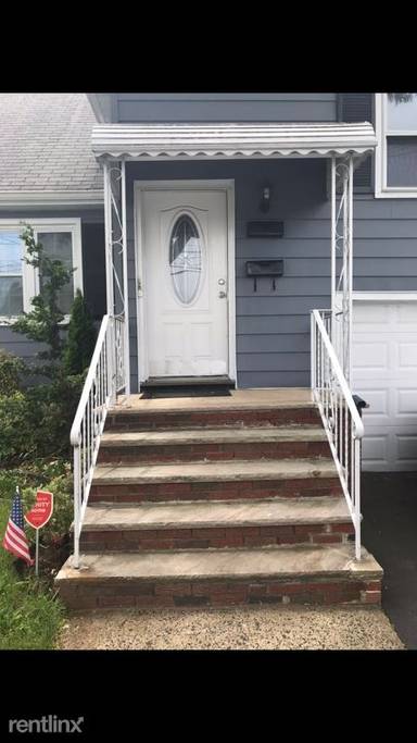 Main picture of 211 N Park Ave