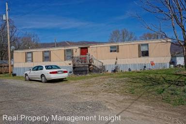 Main picture of 2355 Gardner St