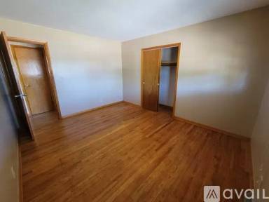 Main picture of 209 E Roger Dr