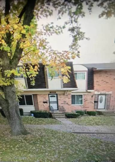 Main picture of 2026 Lioncrest Dr