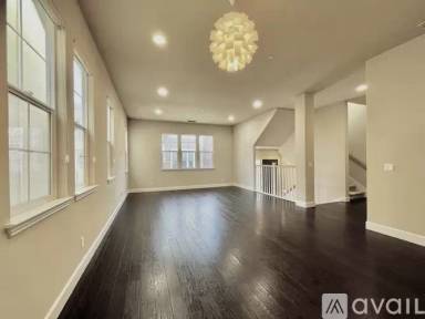 Main picture of 38 Cook Pl