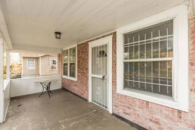Main picture of 1504 W 33rd St