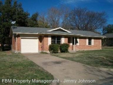 Main picture of 804 Loy Ln