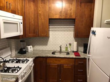 Main picture of 435 Hanover St