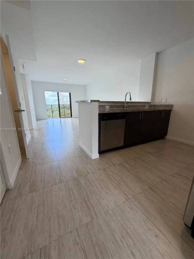 Main picture of 1801 SW 32nd Ave