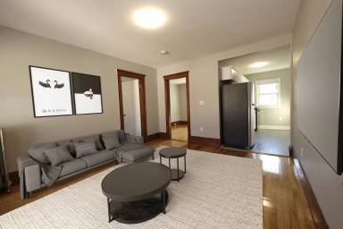 Main picture of 26 Webster St
