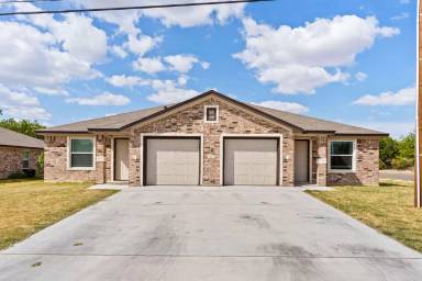 Main picture of 922 Industrial Ave