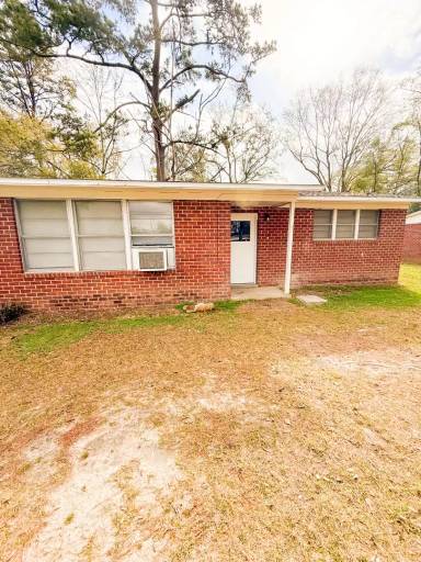Main picture of 2111 Robin St