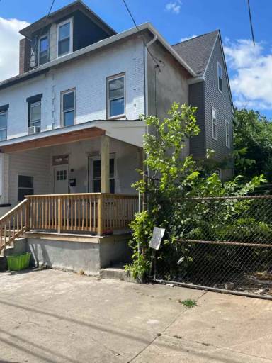 Main picture of 335 Rutherford Ave