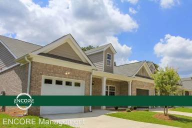 Main picture of 40 Rosenwald Ln