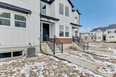 Main picture of 1390 N 3790 W