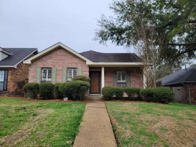 Main picture of 1842 Gillespie Dr