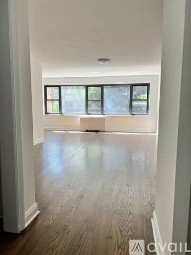 Main picture of 303 E 56th St