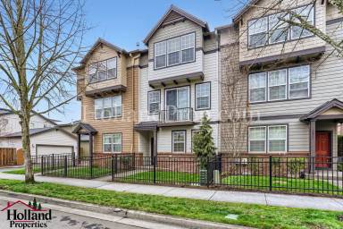 Main picture of 4815 SE Teakwood St