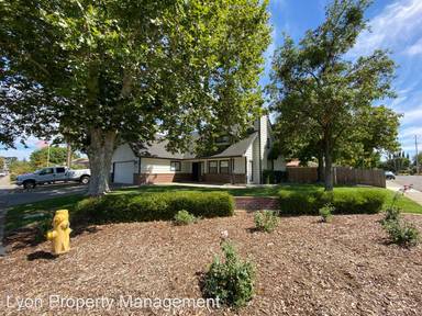 Main picture of 100 Almond Dr