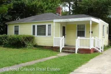 Main picture of 305 Miller Blvd