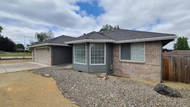 Main picture of 2423 Meadow Creek Dr