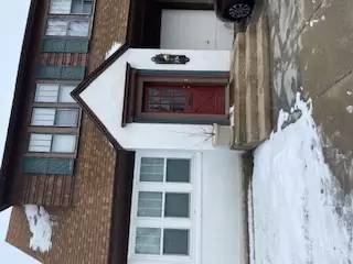 Main picture of 251 W 11th St