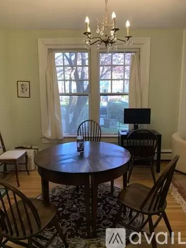 Main picture of 380 Lloyd Ave
