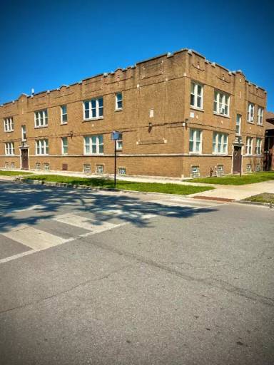 Main picture of 4956 W Crystal St