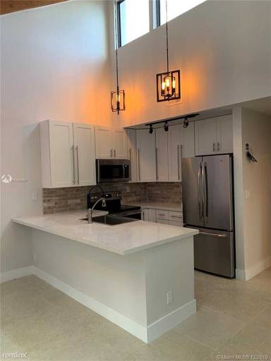 Main picture of 7795 SW 100th St