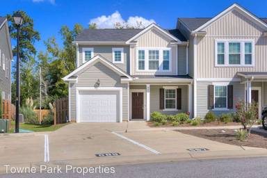 Main picture of 609 Aberdeen Cir