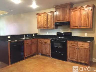Main picture of 889 Topsy Rd