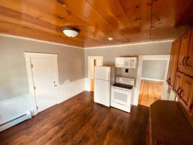Main picture of 640 East Ave