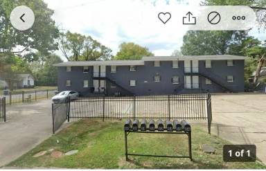 Main picture of 2401 Parker St