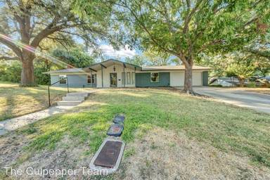 Main picture of 1608 Dakar Rd W