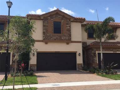Main picture of 9604 Town Parc Cir S