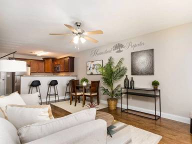 Main picture of 71 Cherry St