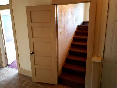 Main picture of 622 N 3rd Ave